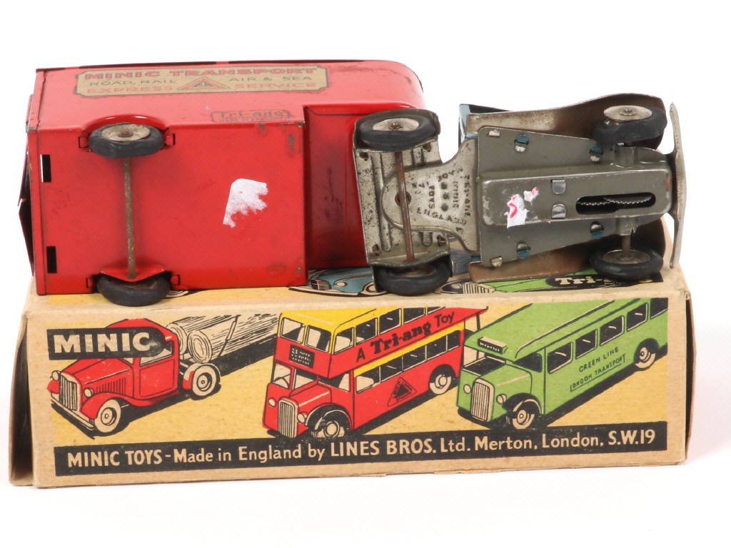 Lot 36 - MINIC (GB) (1)