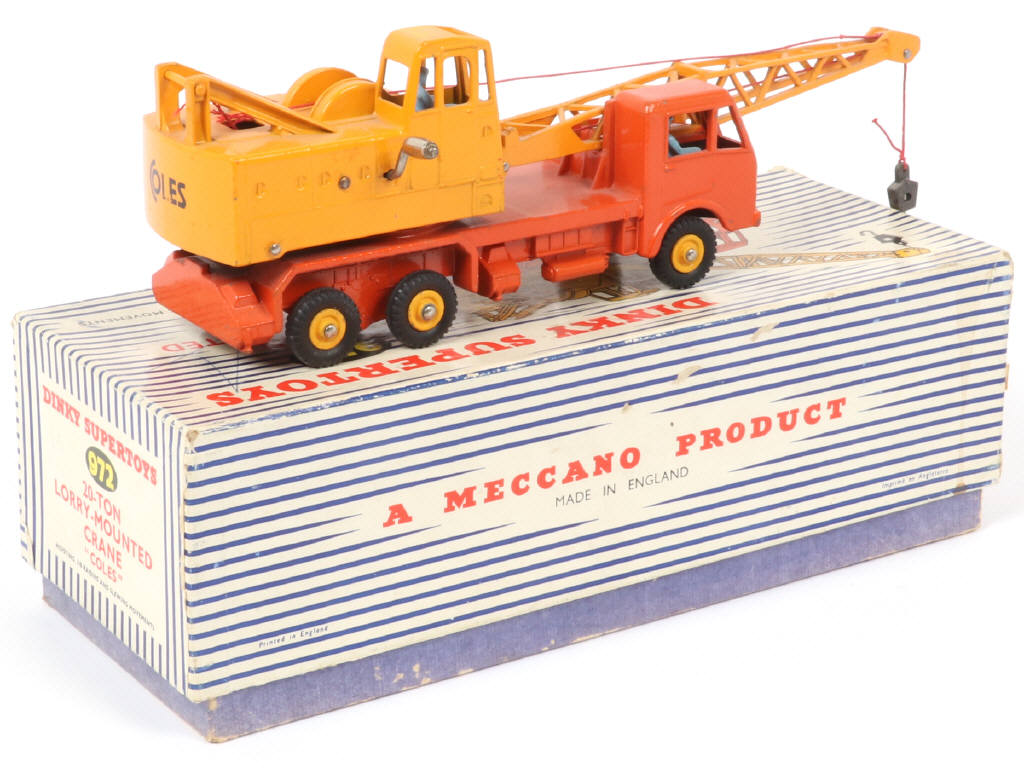 Lot 205 - DINKY TOYS (FRANCE) (1)