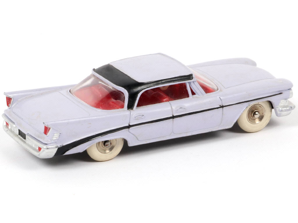 Lot 151 - DINKY TOYS (FRANCE) (1)