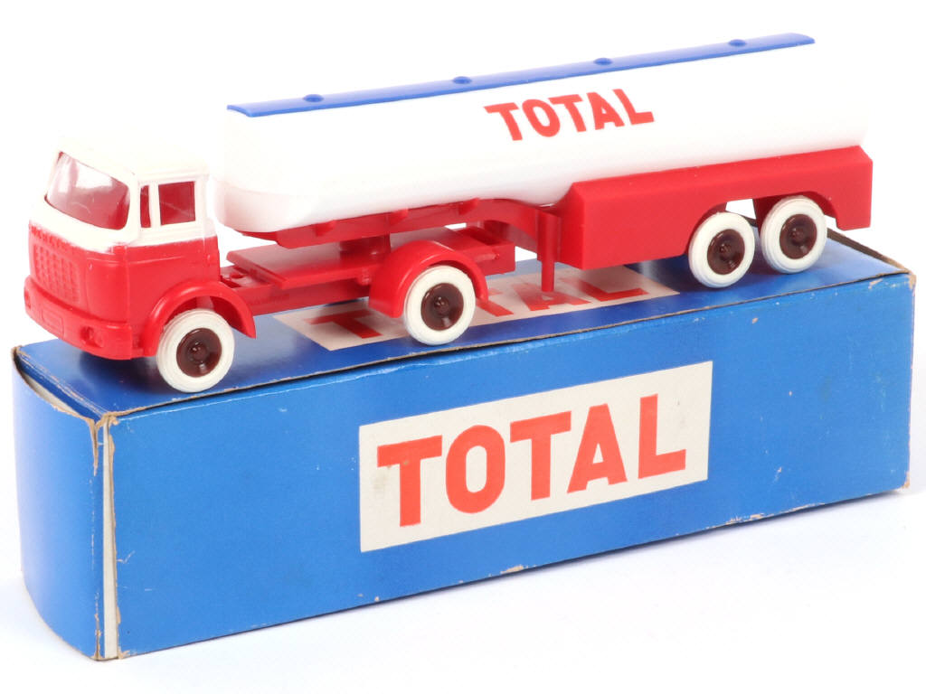 Lot 95 - BOURBON (FRANCE) (1)