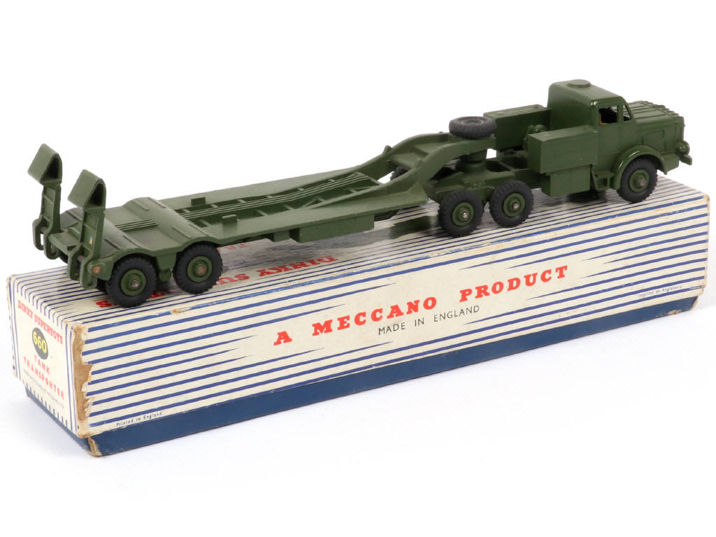 Lot 118 - DINKY TOYS (GB) (1)