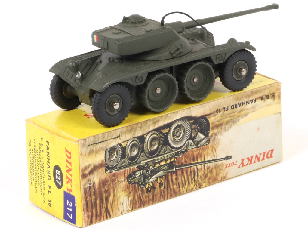 Lot 207 - DINKY TOYS (FRANCE) (1)