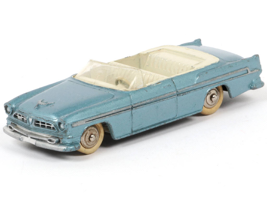 Lot 131 - DINKY TOYS (FRANCE) (1)