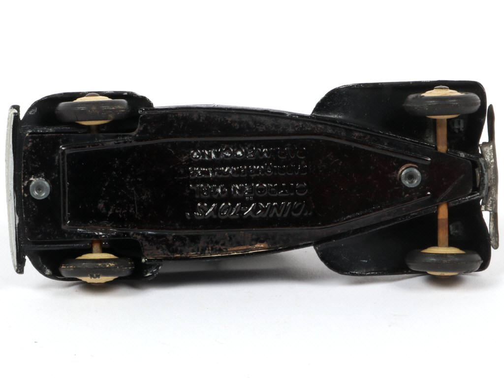 Lot 135 - DINKY TOYS (FRANCE) (1)