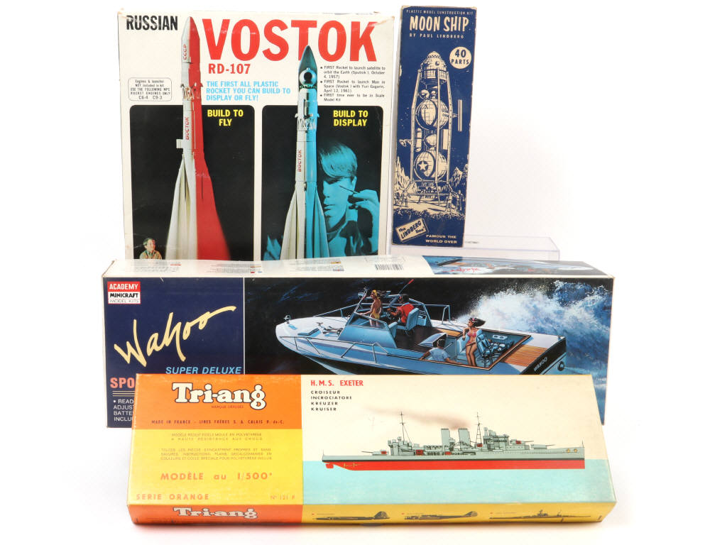 Lot 2 - DIVERS (4)