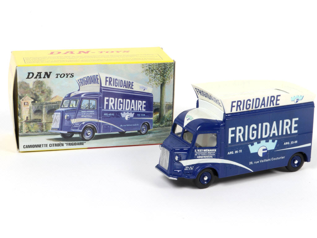 Lot 114 - DAN-TOYS (FRANCE) (1)