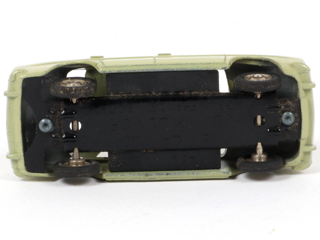 Lot 142 - DINKY TOYS (FRANCE) Série JUNIOR (1)