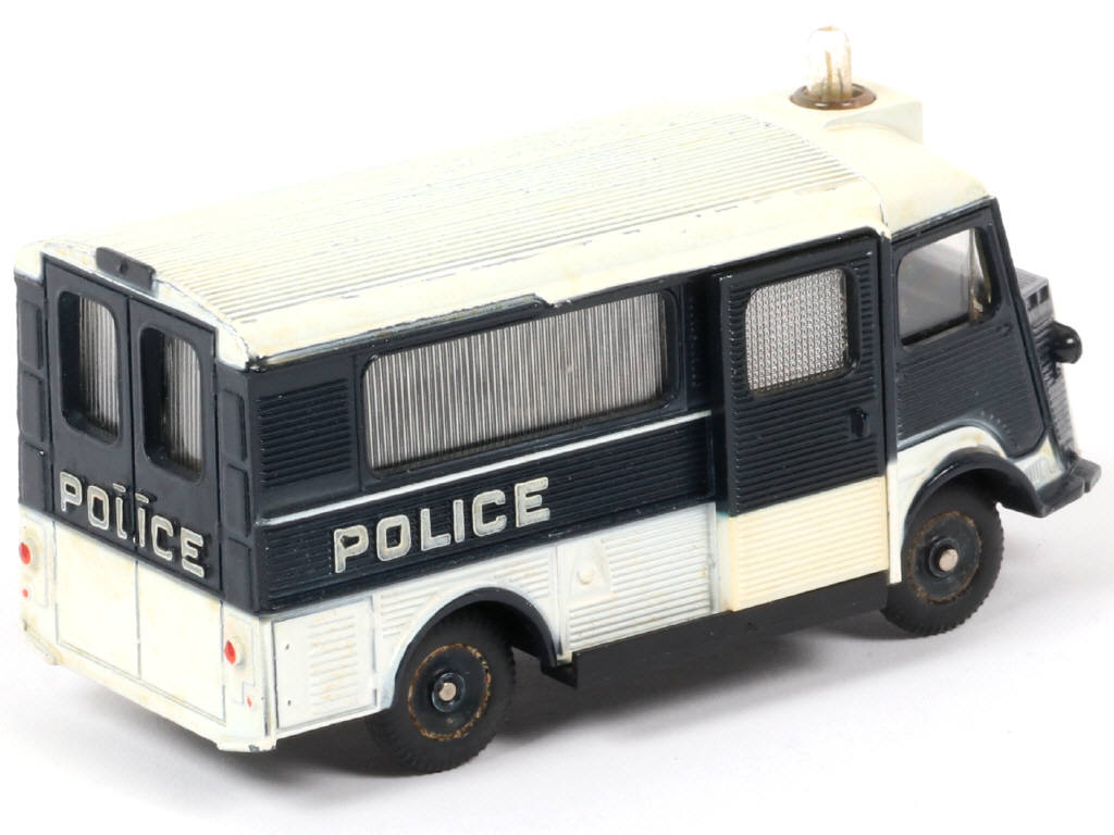 Lot 161 - DINKY TOYS (FRANCE) (1)