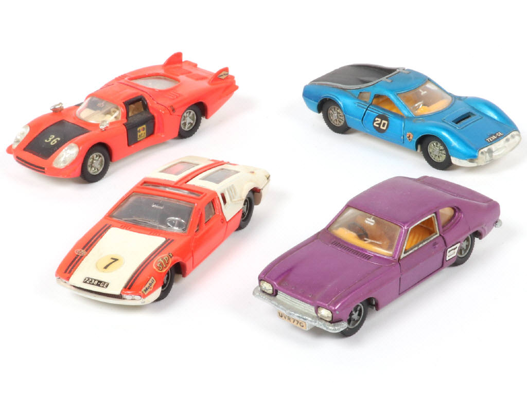 Lot 125 - DINKY TOYS (GB) (4)
