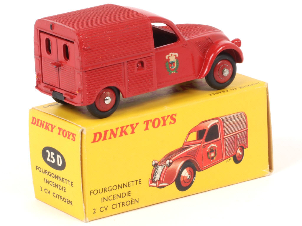 Lot 162 - DINKY TOYS (FRANCE) (1)