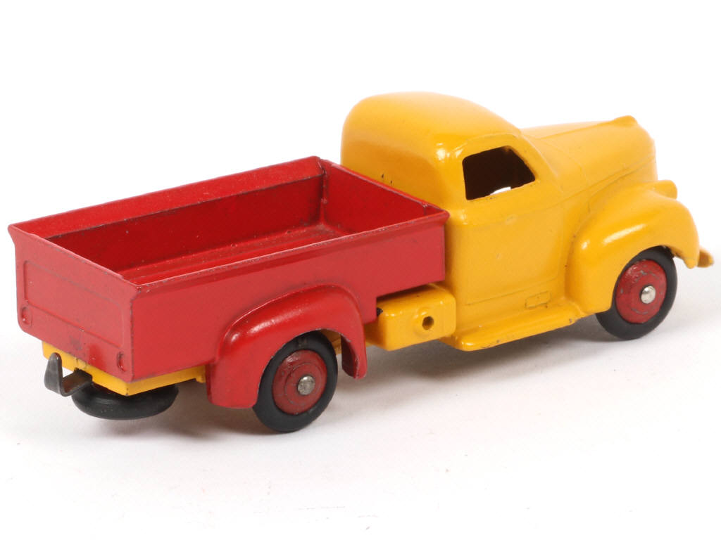 Lot 151 - DINKY TOYS (FRANCE) (1)