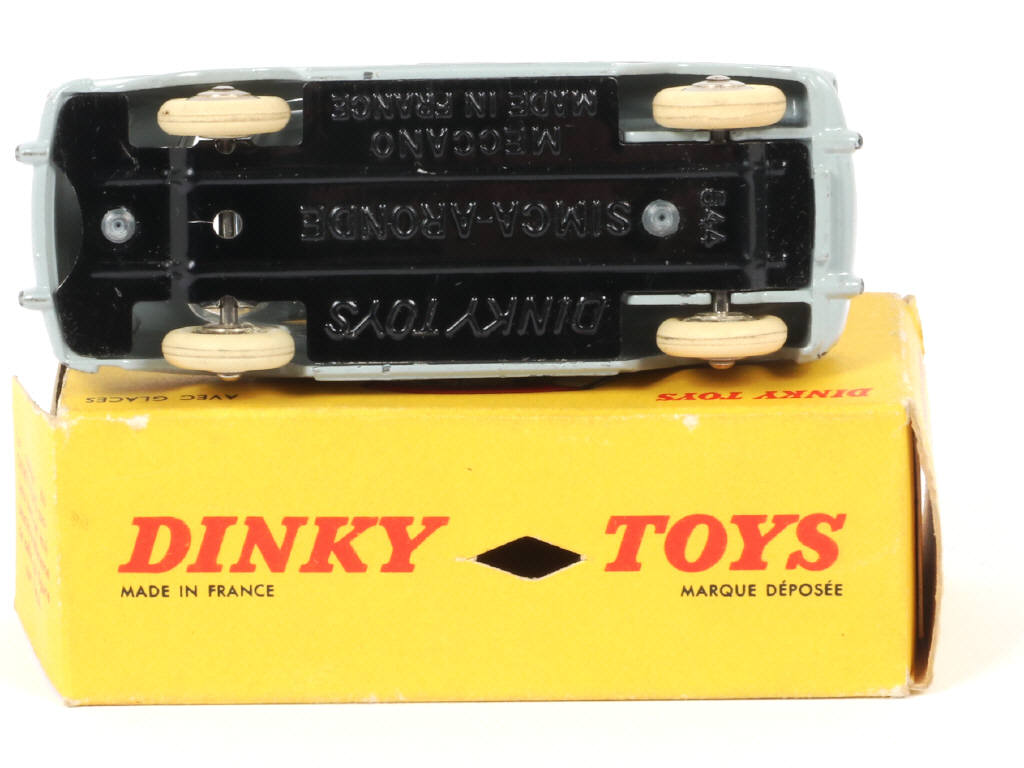 Lot 164 - DINKY TOYS (FRANCE) (1)