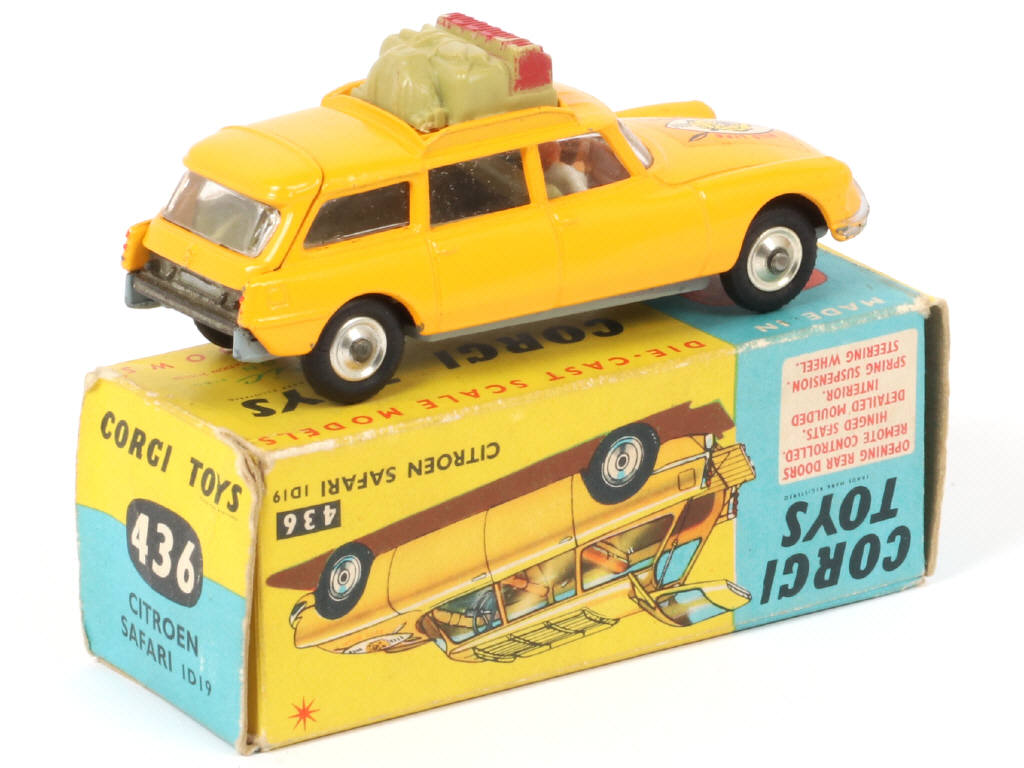 Lot 7 - CORGI TOYS (GB) (1)