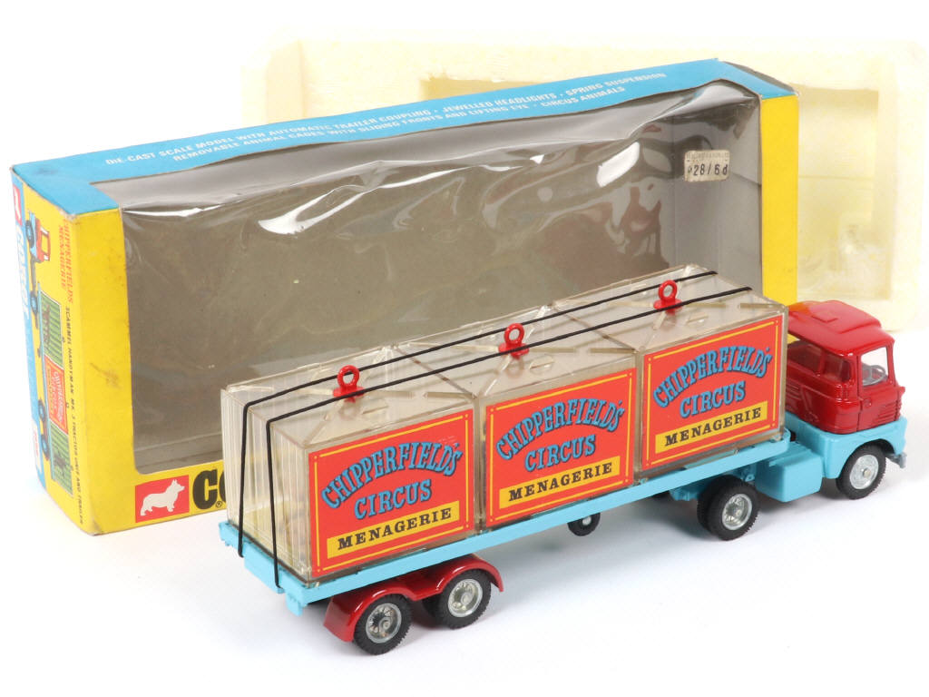 Lot 13 - CORGI TOYS (GB) (1)