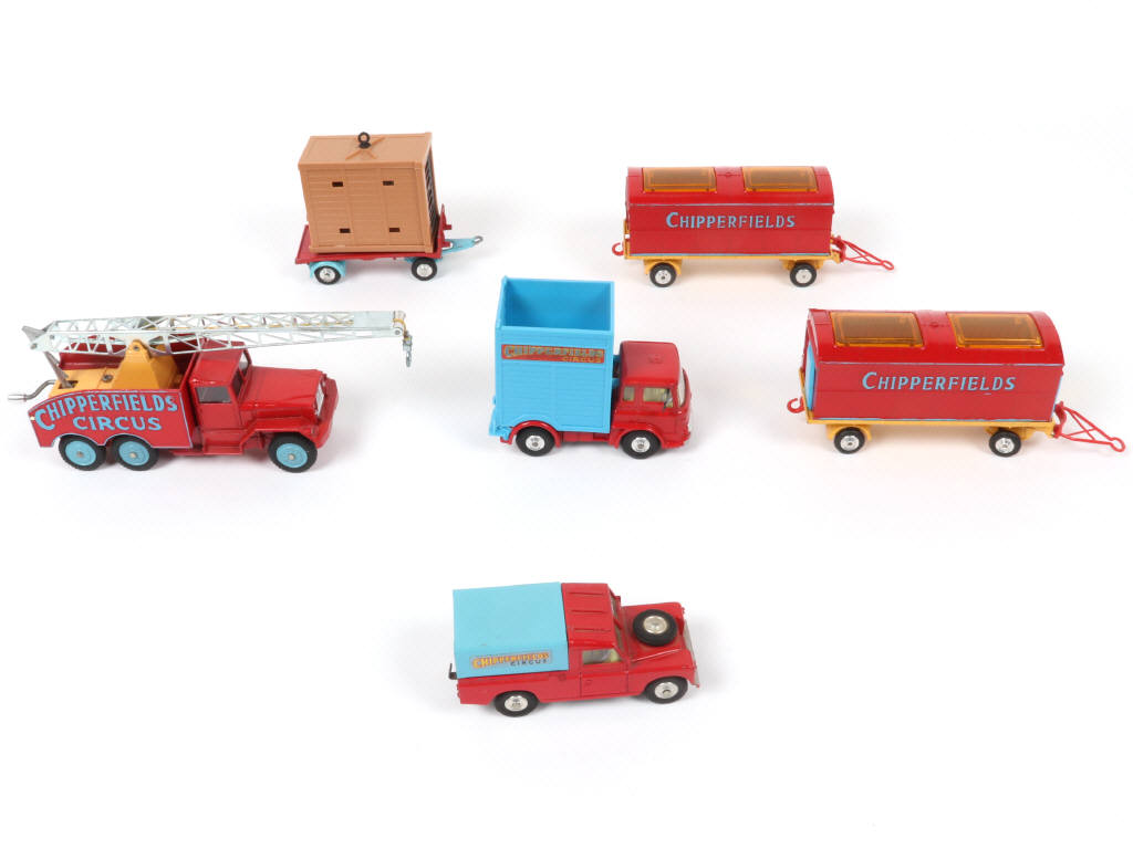 Lot 16 - CORGI TOYS (GB) (1)