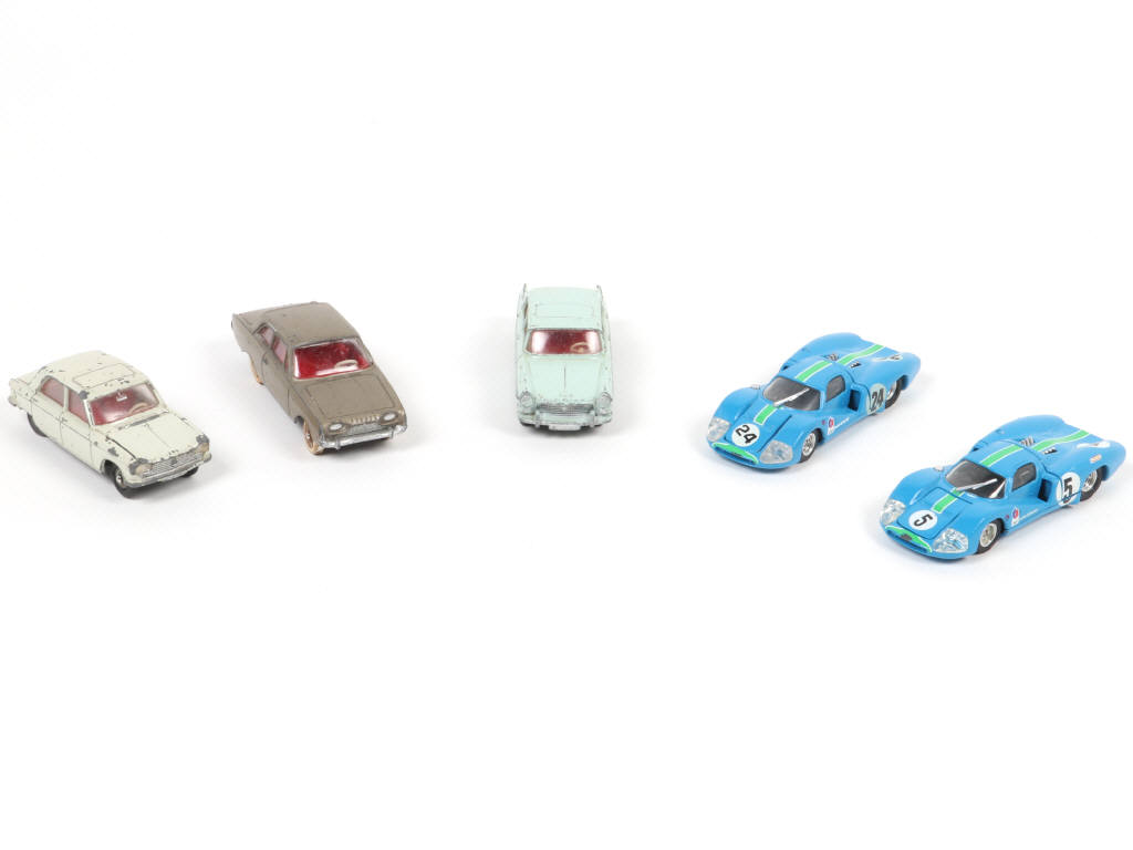 Lot 52 - DINKY TOYS (FRANCE) (5)