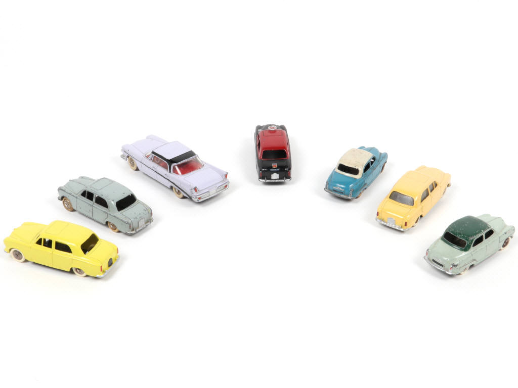 Lot 62 - DINKY TOYS (FRANCE) (7)