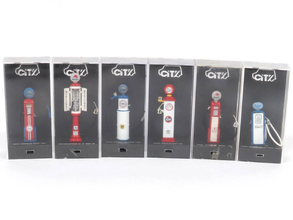 Lot 87 - DIVERS (7)