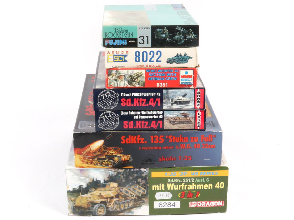 Lot 20 - DIVERS (7)