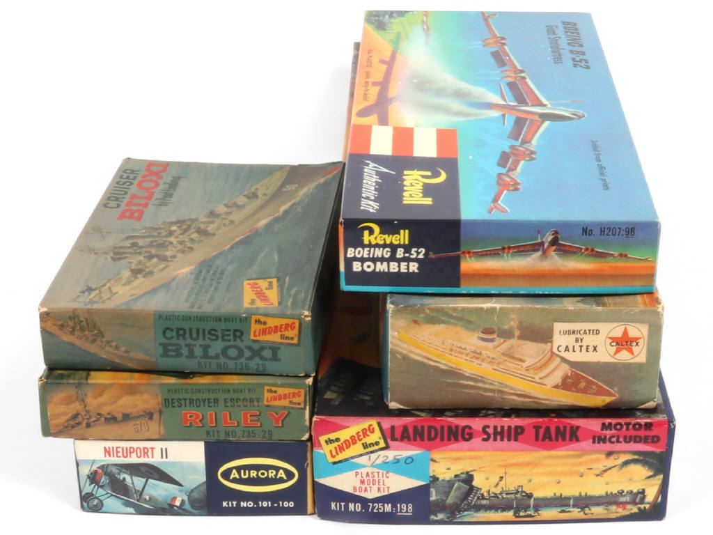 Lot 13 - DIVERS (6)