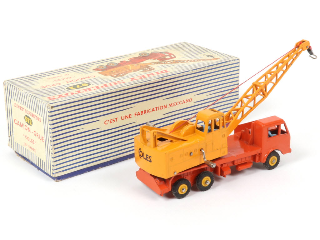 Lot 220 - DINKY TOYS (FRANCE) (1)