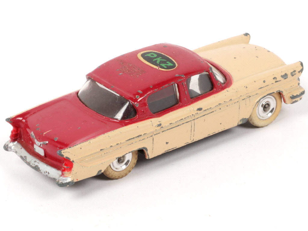 Lot 170 - DINKY TOYS (GB) (1)