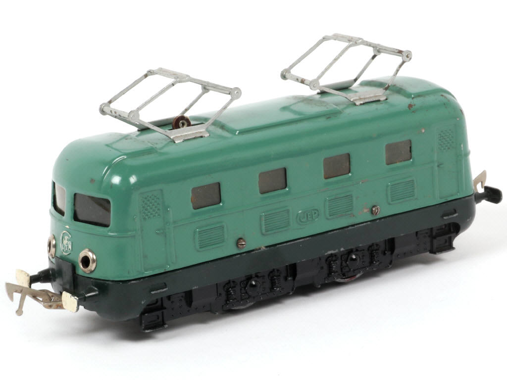 Lot 8 - JEP (FRANCE) (1)