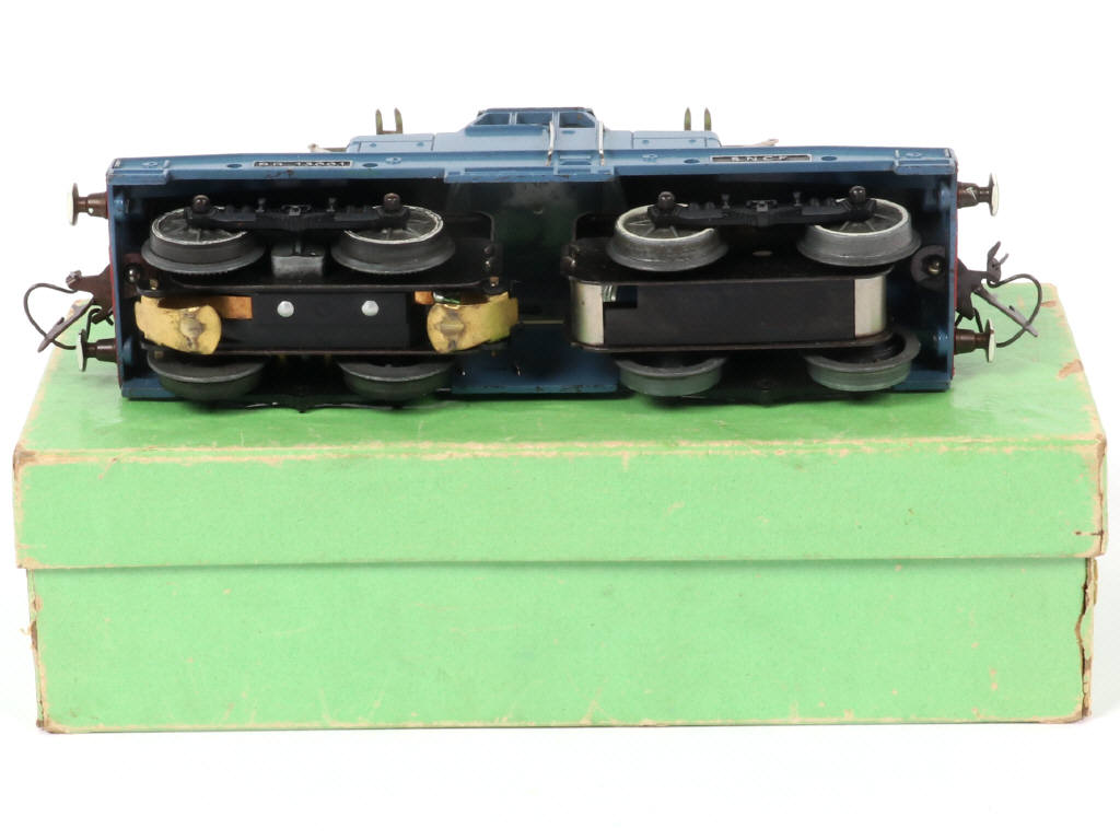 Lot 17 - HORNBY 'O' (FRANCE) (1)