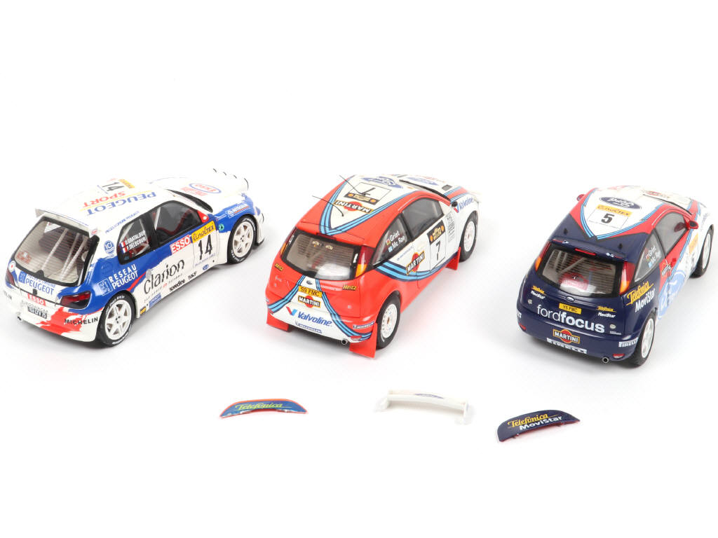 Lot 160 - DIVERS (3)