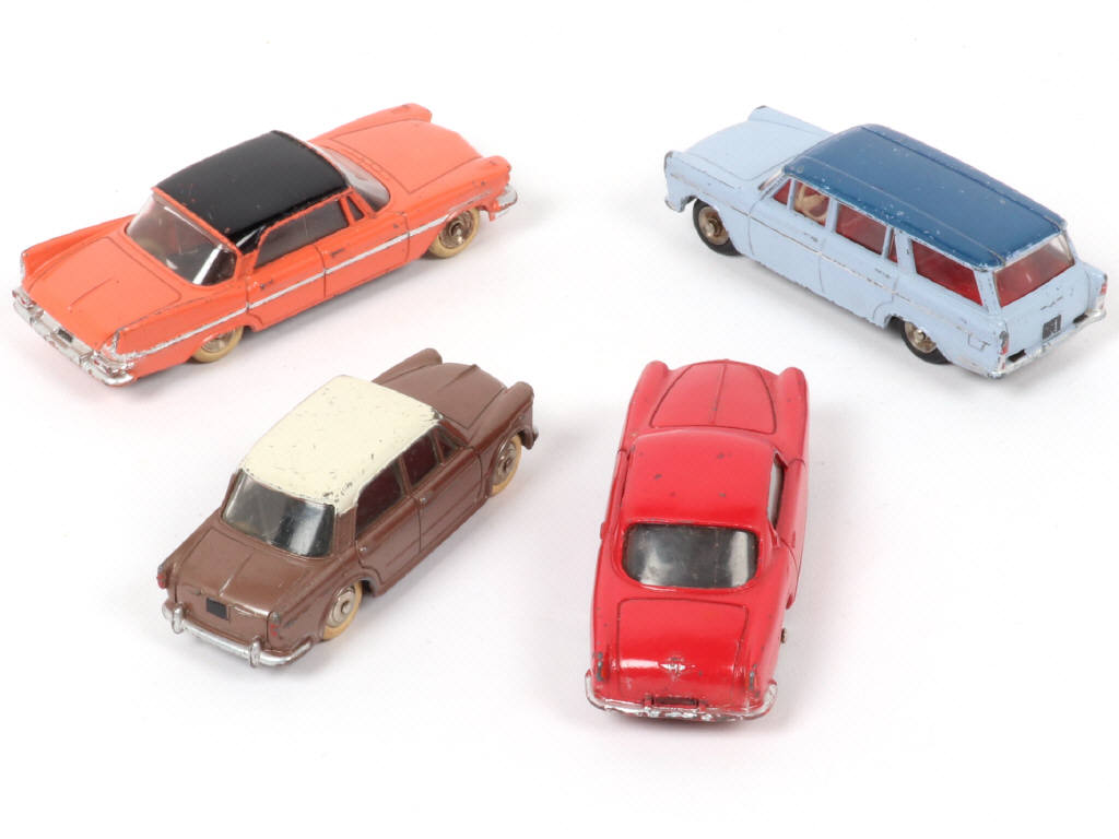 Lot 252 - DINKY TOYS (FRANCE) (4)