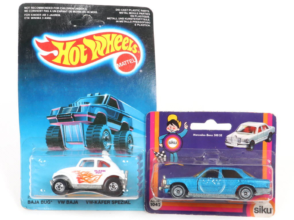 Lot 37 - DIVERS (4)