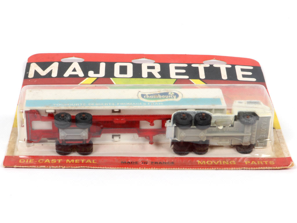 Lot 131 - MAJORETTE (FRANCE) (1)