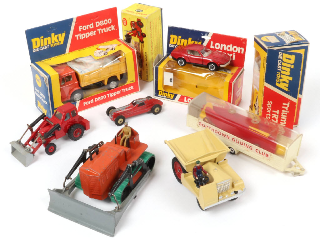 Lot 186 - DINKY TOYS (GB) (7)