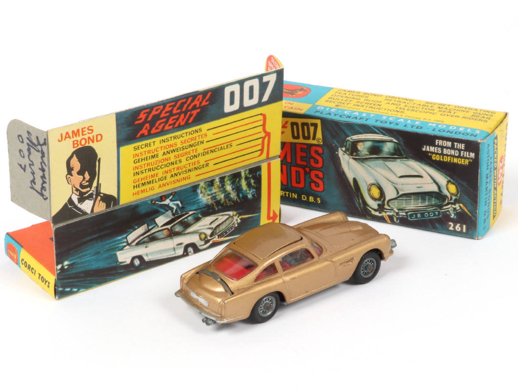 Lot 86 - CORGI TOYS (GB) (1)