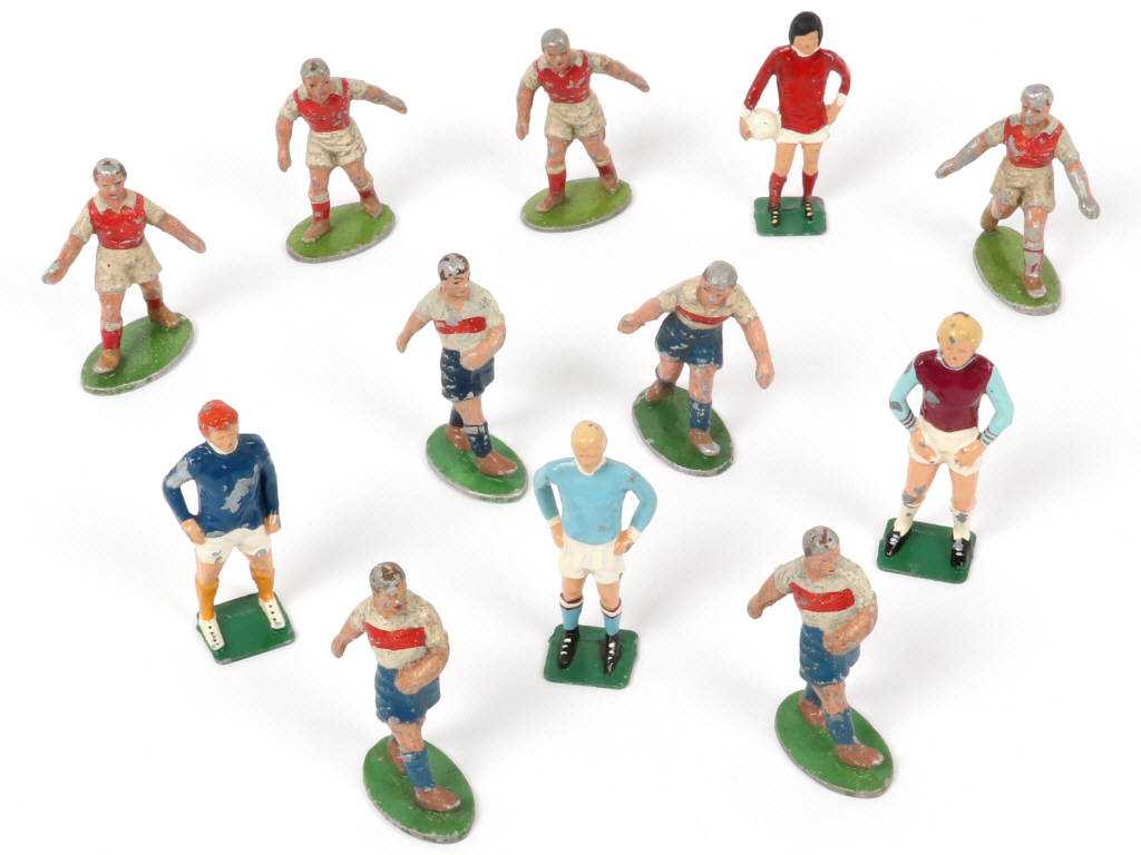 Lot 11 - DIVERS (47)