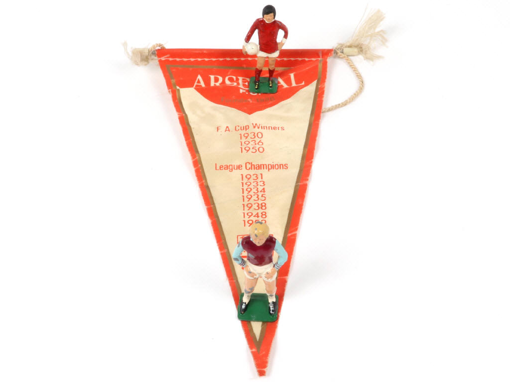 Lot 11 - DIVERS (47)