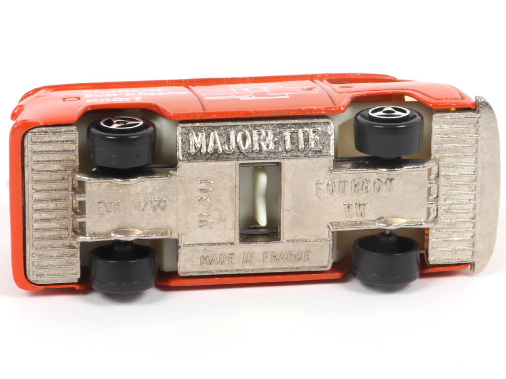 Lot 13 - MAJORETTE (FRANCE) (1)