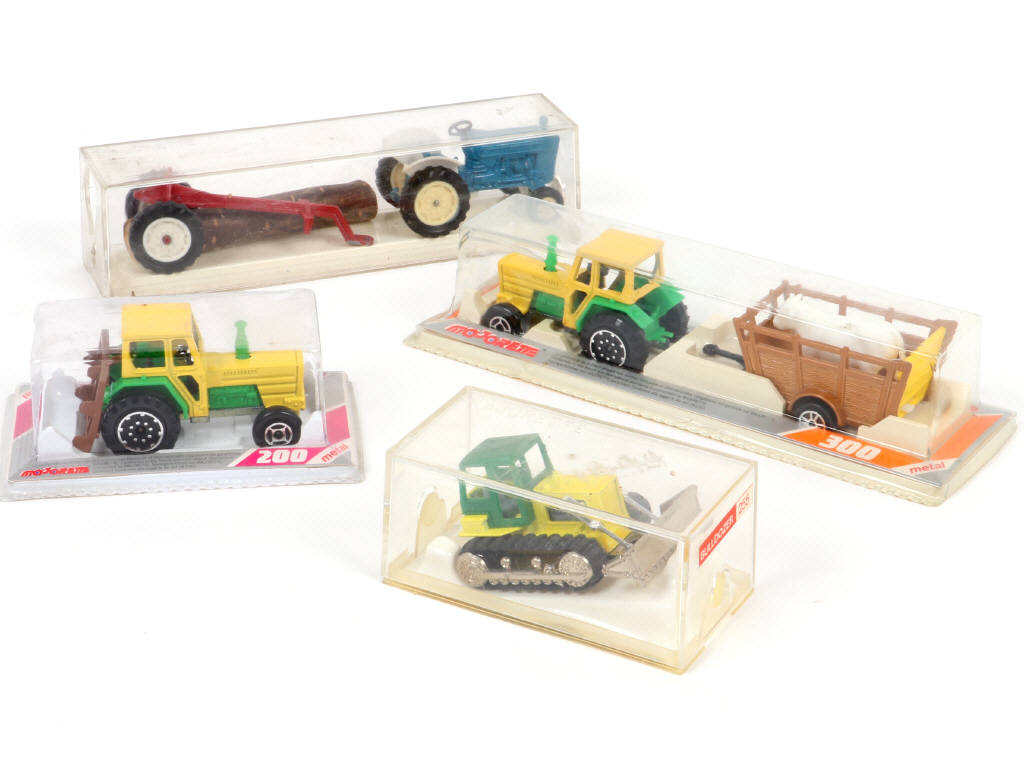 Lot 55 - MAJORETTE (FRANCE) (4)