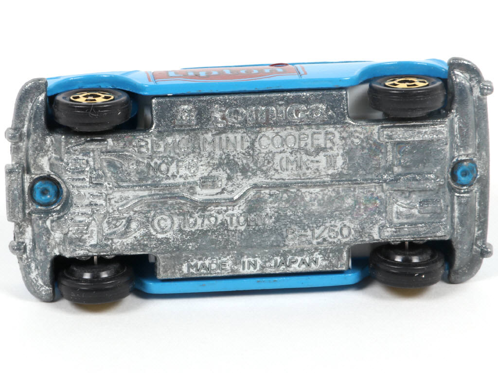 Lot 204 - TOMICA (JAPON) (1)