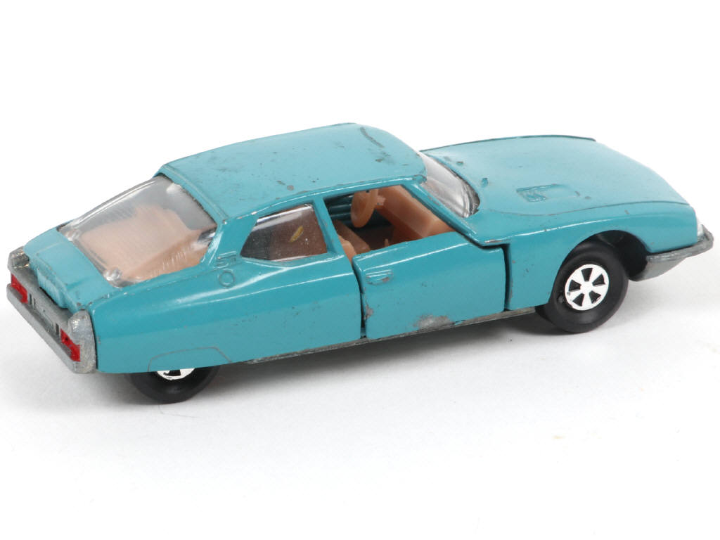 Lot 17 - MAJORETTE (FRANCE) (1)