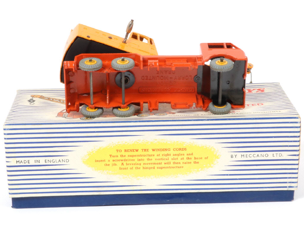 Lot 112 - DINKY TOYS (GB) (1)
