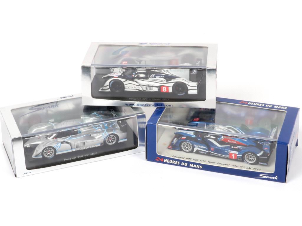 Lot 30 - SPARK (MACAU) (3)