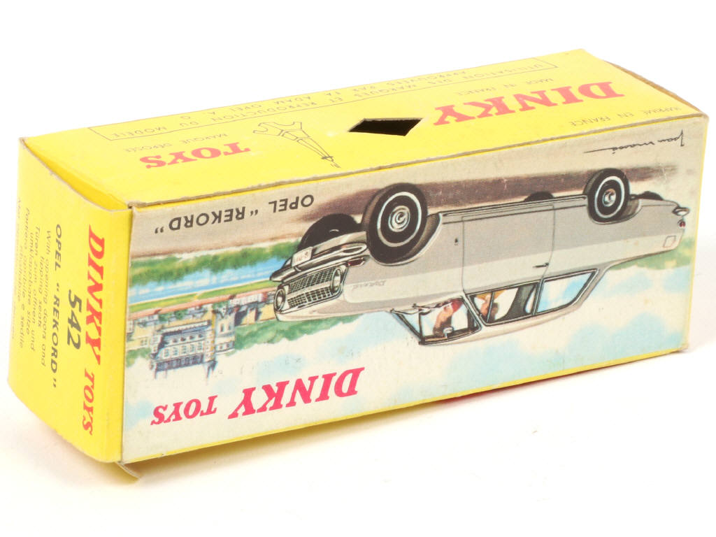 Lot 143 - DINKY TOYS (FRANCE) (1)