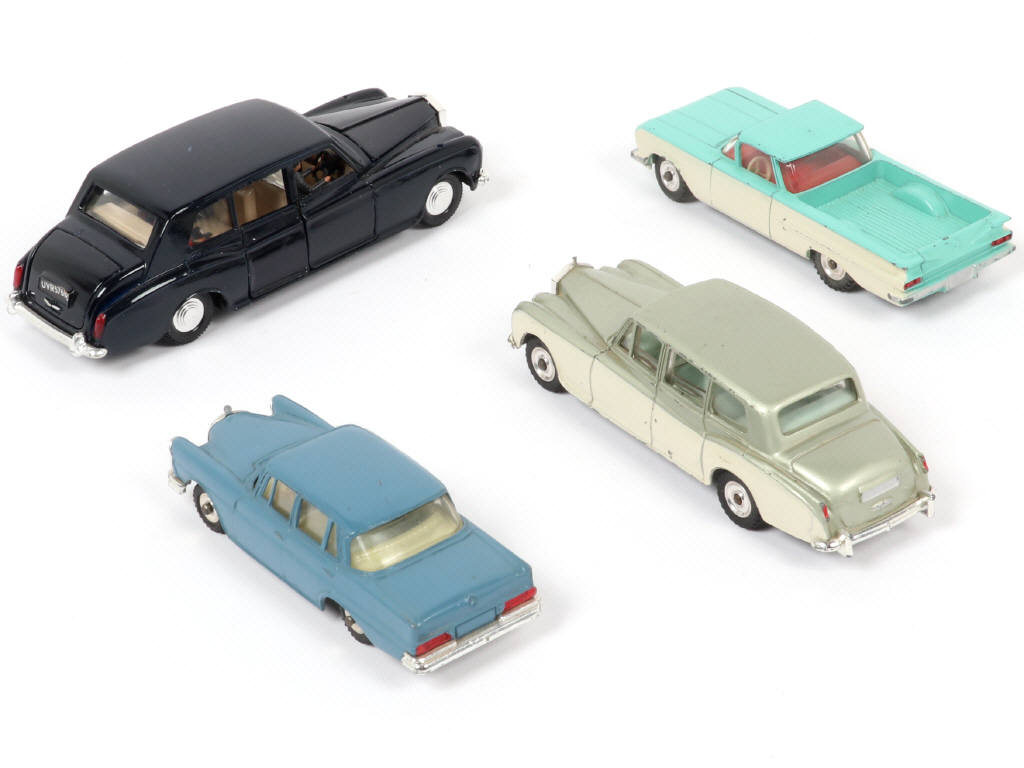 Lot 125 - DINKY TOYS (GB) (4)