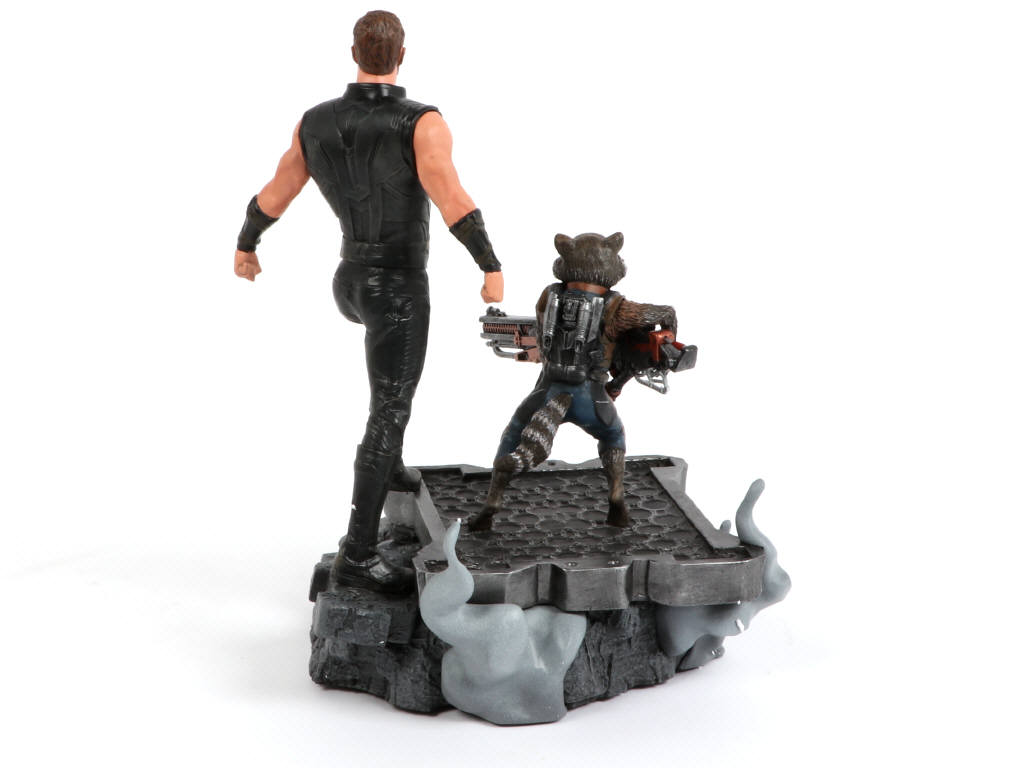 Lot 204 - DIAMOND SELECT TOYS (USA) (1)