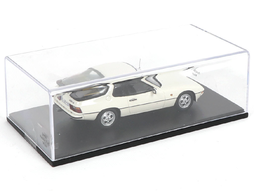 Lot 101 - SPARK (MACAU) (1)