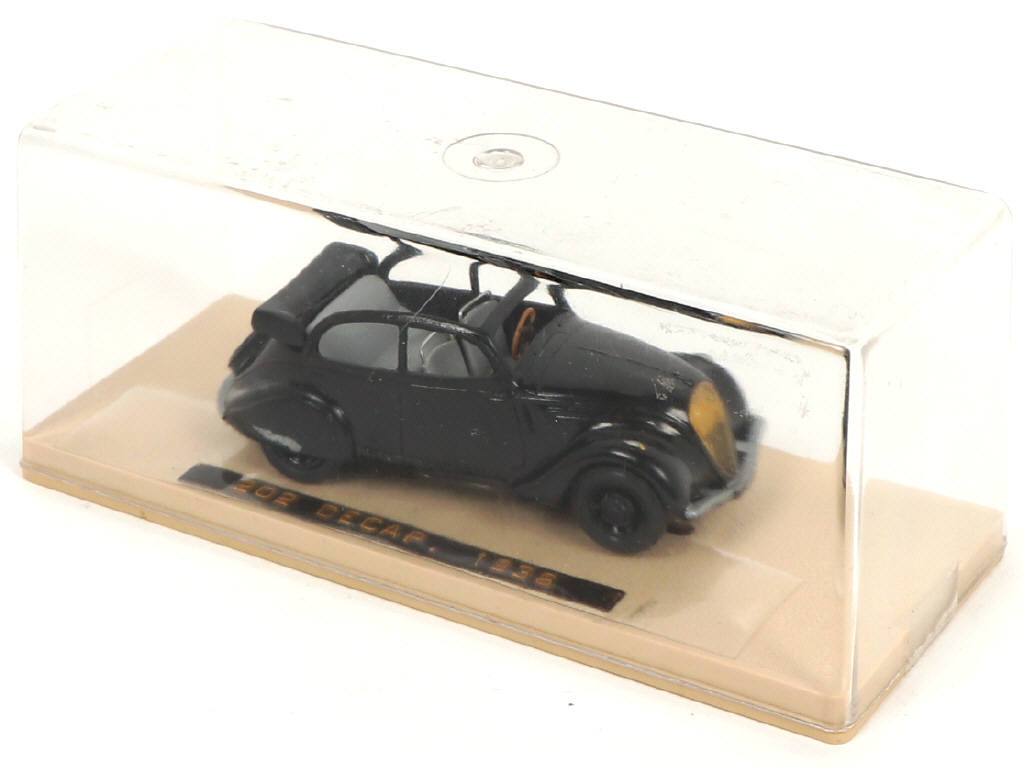 Lot 60 - DIVERS (4)