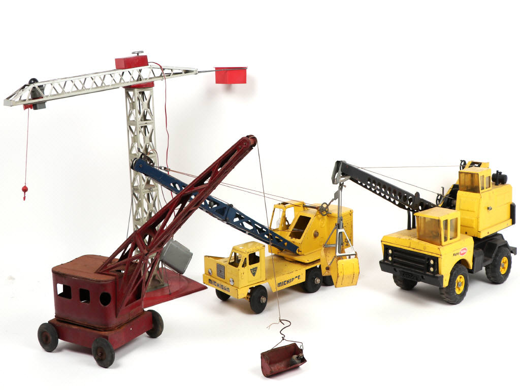 Lot 46 - DIVERS (4)