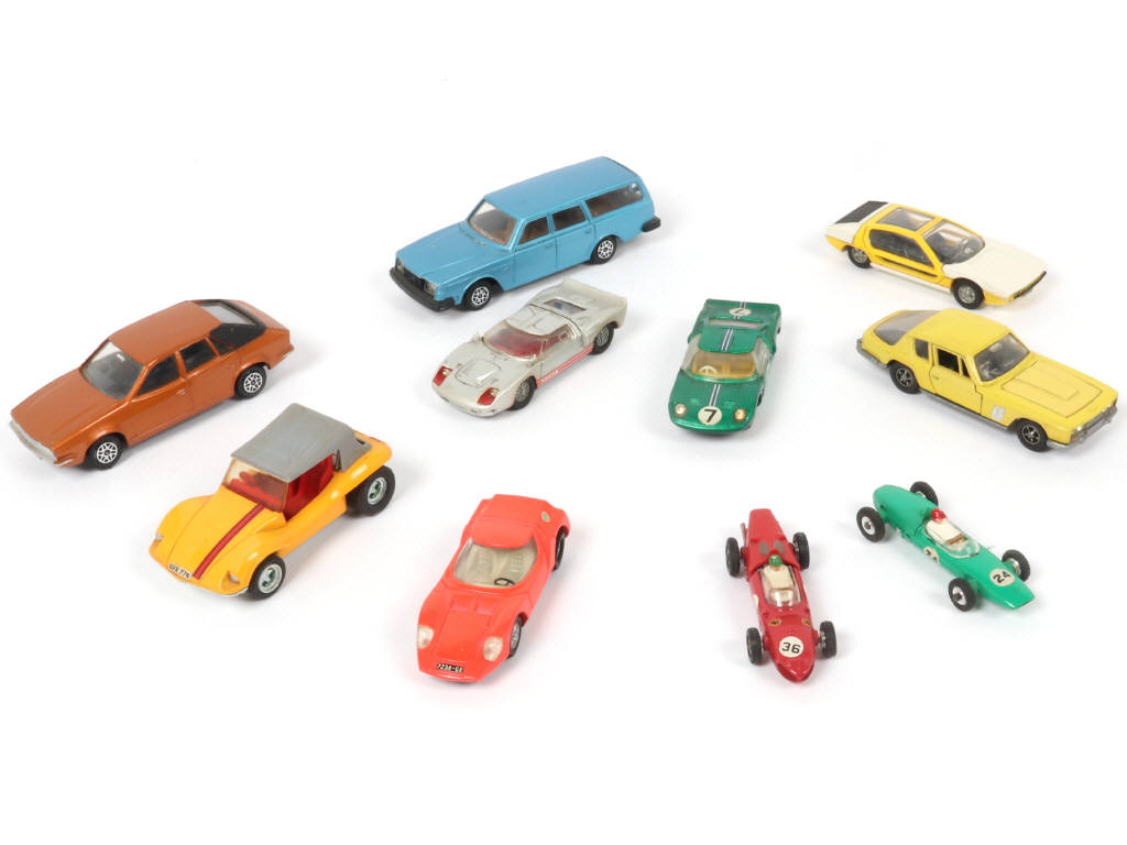 Lot 207 - DINKY TOYS (GB) (10)
