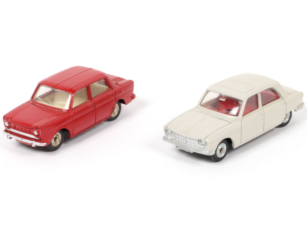 Lot 226 - DINKY TOYS (FRANCE) (2)